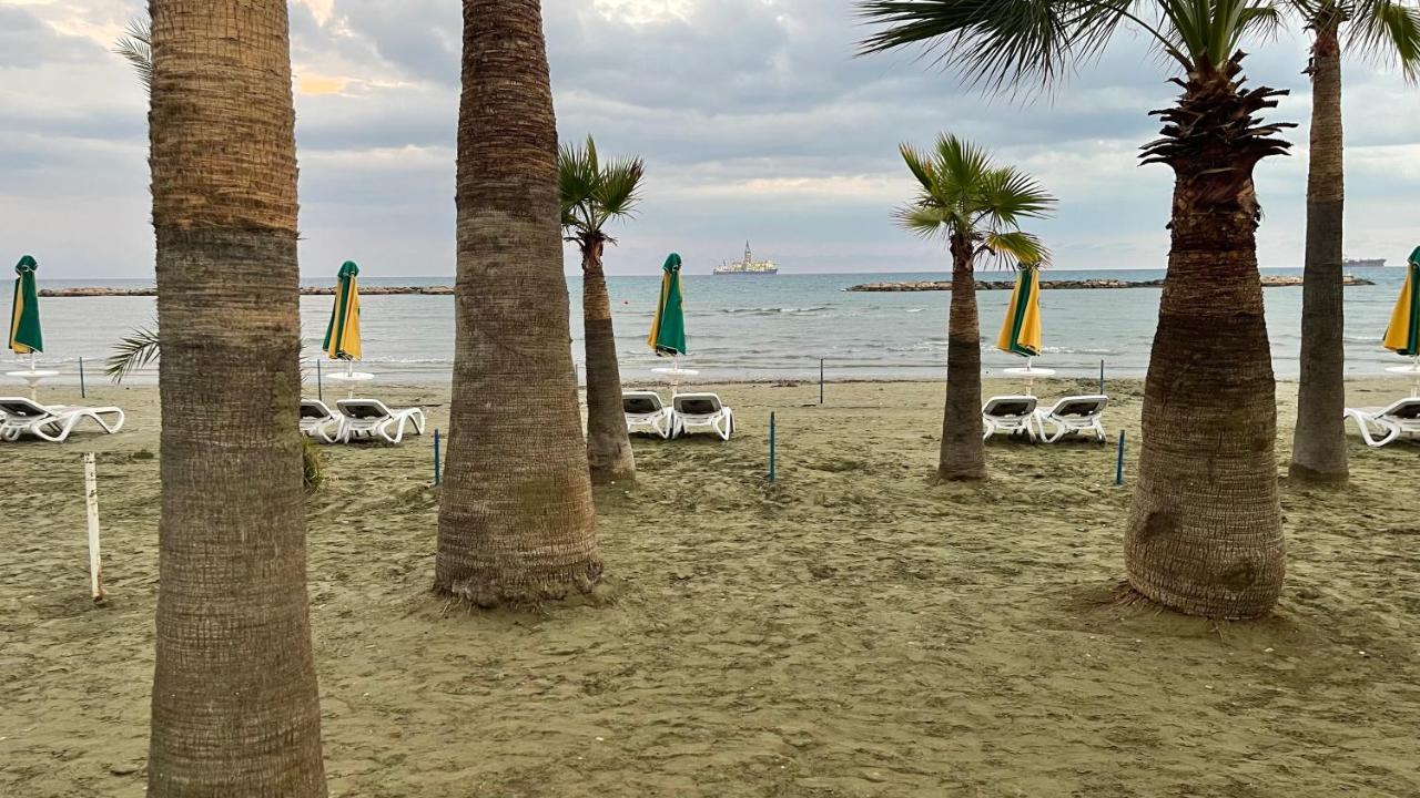 Beachfront Villa - Dasaki Ларнака Экстерьер фото