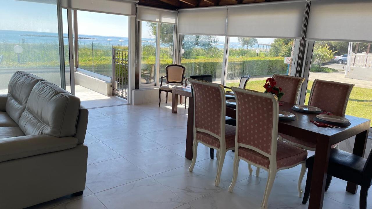 Beachfront Villa - Dasaki Ларнака Экстерьер фото